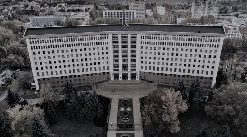 O nouă putere la Chișinău. Nu chiar